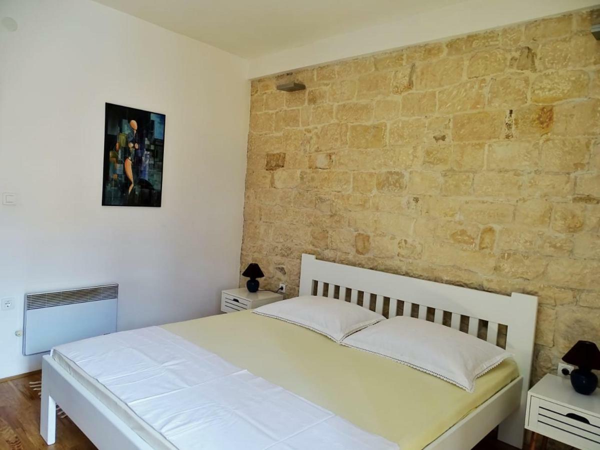 Apartment Naita Sinj Extérieur photo