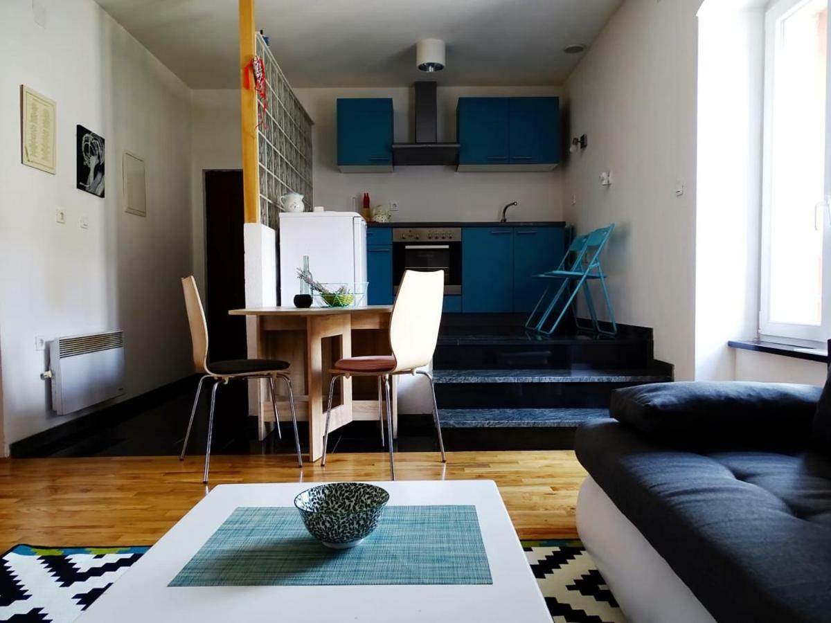 Apartment Naita Sinj Extérieur photo